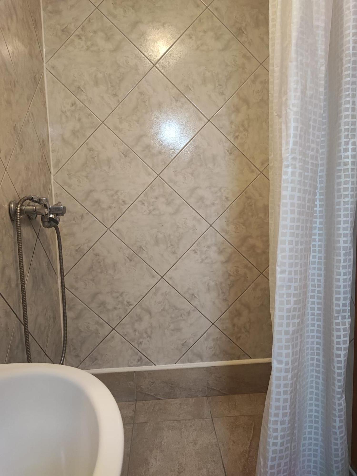 شقة Apartman Luka فوديس المظهر الخارجي الصورة